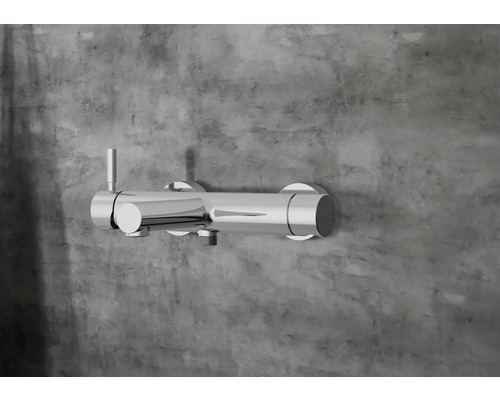 Baterie de duș aparentă din metal pentru baie