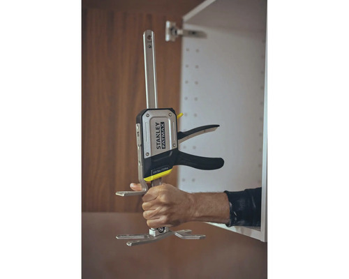 Clește cu o singură mână Stanley Fatmax în uz