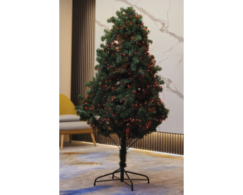 Brad împodobit de Crăciun cu iluminare