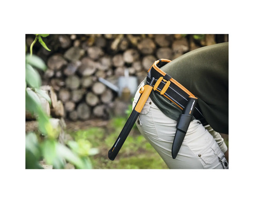 Curea cu fierăstrău de ramuri și cuțit