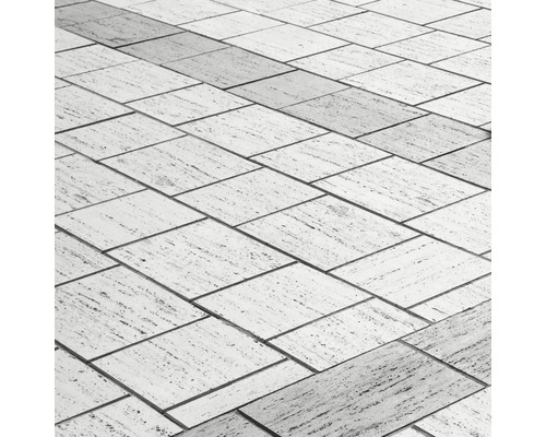 Pardoseală din plăci dreptunghiulare de piatră naturală