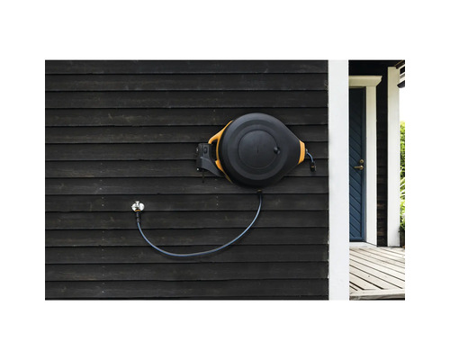 Bobină automată pentru furtun de grădină, pentru montare pe perete