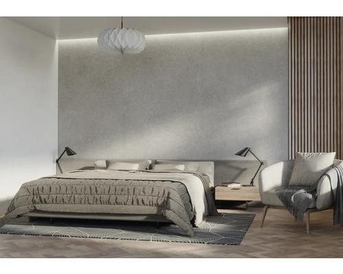 Dormitor cu pat, noptieră, lampă și fotoliu