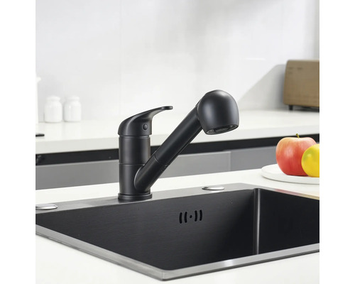 Baterie de chiuvetă în design modern de bucătărie cu pulverizator extensibil