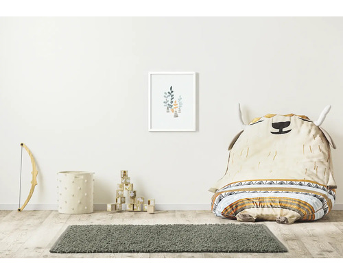 Cameră de copii cu covor, sac de fasole, jucării şi decoraţiuni