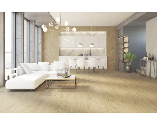 Gresie exterior / interior porțelanată glazurată rectificată Tilia Chevron bej 60x120 cm Living luminos cu canapea, masă și podea din lemn în design modern