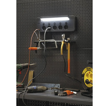 Perete de atelier cu unelte, prelungitor și lampă pentru bricolaj