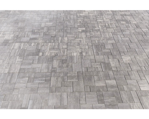 Pavele gri așezate în diferite dimensiuni