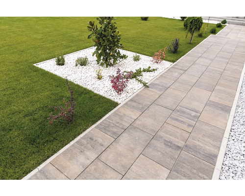 Alei de grădină cu pavele și pietriș decorativ