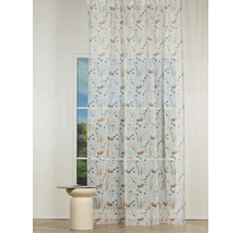 Șaluri decorative cu model floral în fața ferestrei