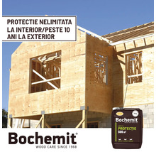 Casă din lemn în construcție cu produs de protecție a lemnului de la Bochemit