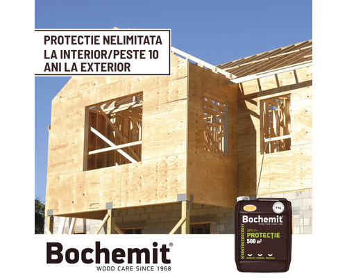 Casă din lemn în construcție cu produs de protecție a lemnului de la Bochemit