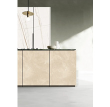 Bucătărie modernă cu placare de marmură și design minimalist