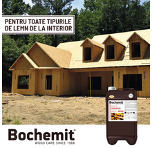 Canistru de protecție pentru lemn Bochemit în fața unei case din lemn în construcție