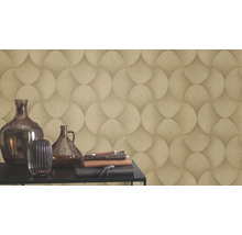Decor de perete cu tapet cu model și elemente decorative
