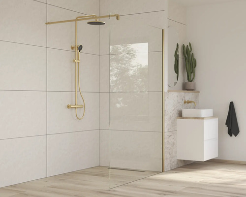 Baie cu paravan de duș, baterie de duș și chiuvetă