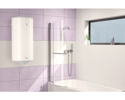 Baie cu cadă, paravan de duș și boiler TESY