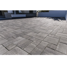 Pavaj cu pietre de pavaj în exterior