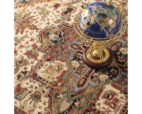 Covor decorativ cu model ornamental și glob