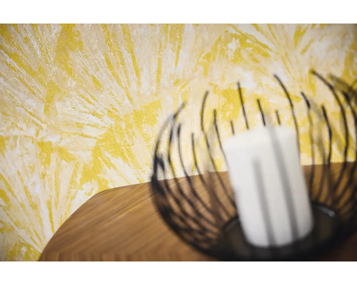 Decoratiune decorativă de perete cu lumânare pe o masă