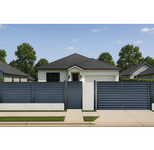 Casă cu gard și poartă de grădină