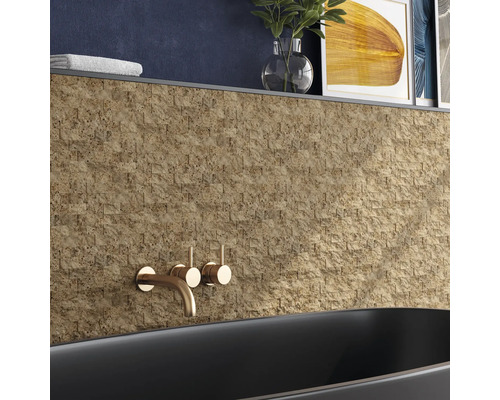 Baie cu placare de perete din mozaic de piatră naturală, armătură și cadă