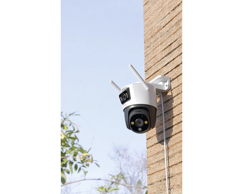 Cameră de supraveghere pentru montare pe perete