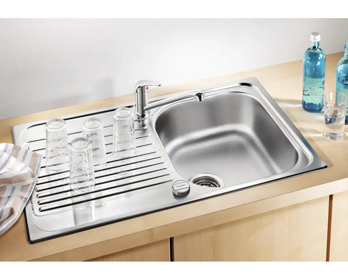 Chiuvetă din oțel inoxidabil cu picurător și robinet