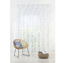 Șaluri decorative cu model de pasăre și zonă de relaxare cu fotoliu și puf