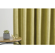 Perdea decorativă cu masă și decorațiuni