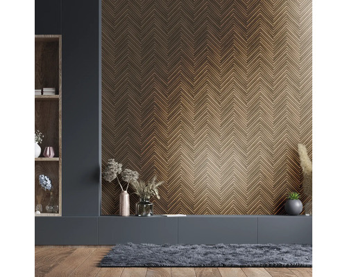 Living cu lambriuri din lemn în model herringbone, raft și decorațiuni