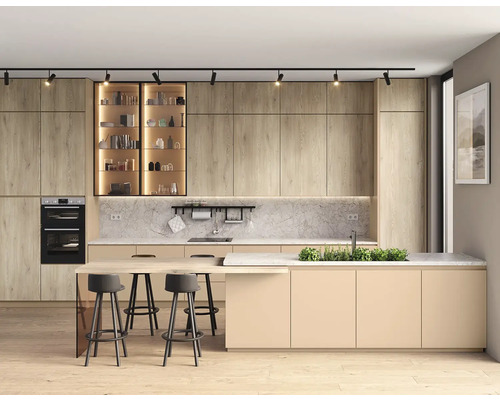 Bucătărie modernă cu dulapuri de bucătărie, insulă de bucătărie și scaune de bar.