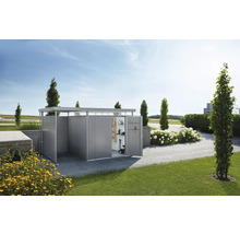 Căsuță de grădină cu uși deschise în peisaj de grădină