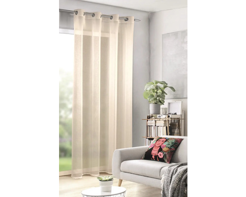 Scenă cu perdea transparentă cu inele