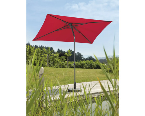 Umbrelă de soare dreptunghiulară în grădină