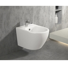 Bideu suspendat cu robinet într-o baie.