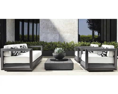 Set de mobilier de grădină cu două canapele, două fotolii și o masă pentru exterior