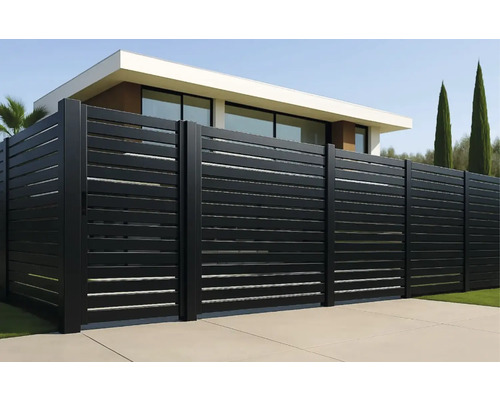 Gard modern de protecție vizuală din lamele orizontale pentru exterior.