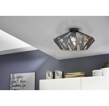 Lumină de plafon cu design geometric în interior