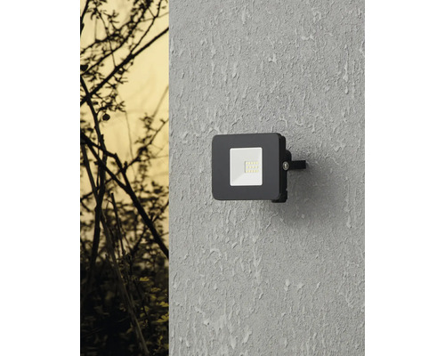 Reflector LED exterior pătrat pentru montare pe perete