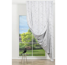 Șaluri decorative cu model de marmură în fața unei ferestre