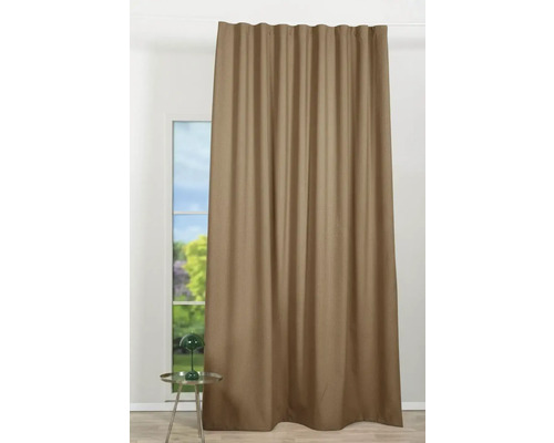 Cortină la fereastră pentru decor și intimitate