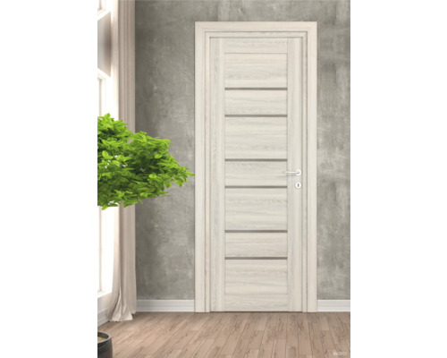 Ușă interioară deschisă la culoare, cu accente orizontale și clanță argintie