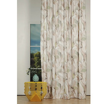 Șaluri decorative cu model de frunze în fața ferestrei