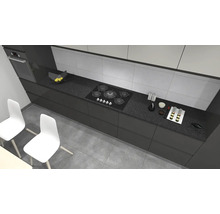 Scenă de bucătărie cu mobilier de bucătărie, plită, chiuvetă și veselă