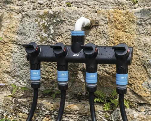 Distribuitor pentru irigații de grădină cu patru racorduri