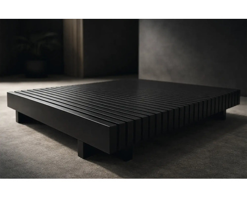 Cadru de pat modern, jos, negru, cu design cu șipci, într-o cameră minimalistă cu podea de beton.