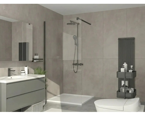 Baie modernă cu duș de tip walk-in, baterii negre, mască de chiuvetă gri și radiator vertical pe plăci mari de faianță gri.