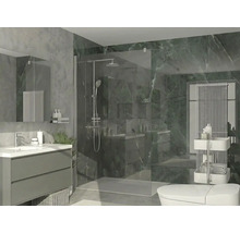 Baie modernă cu duș de tip walk-in din sticlă, sistem de duș, dulap gri pentru lavoar și plăci ceramice cu aspect de marmură verde.