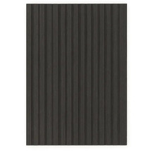 Panou de perete cu structură de lamele verticale pentru placarea decorativă a pereților interiori.
